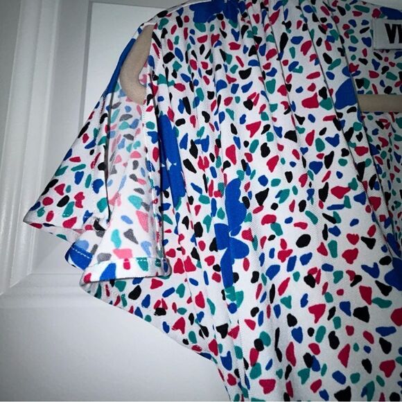 VICKYTIEL Floral Funfetti Print Split Short Sleeve Full Wrap Hi-Low Dress - Picture 7 of 15